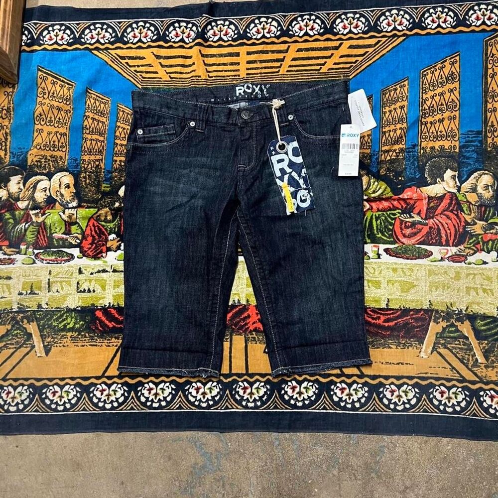 Roxy Dark Blue Jean capris Size 13 embroidered NWT y2k preppy streetwear